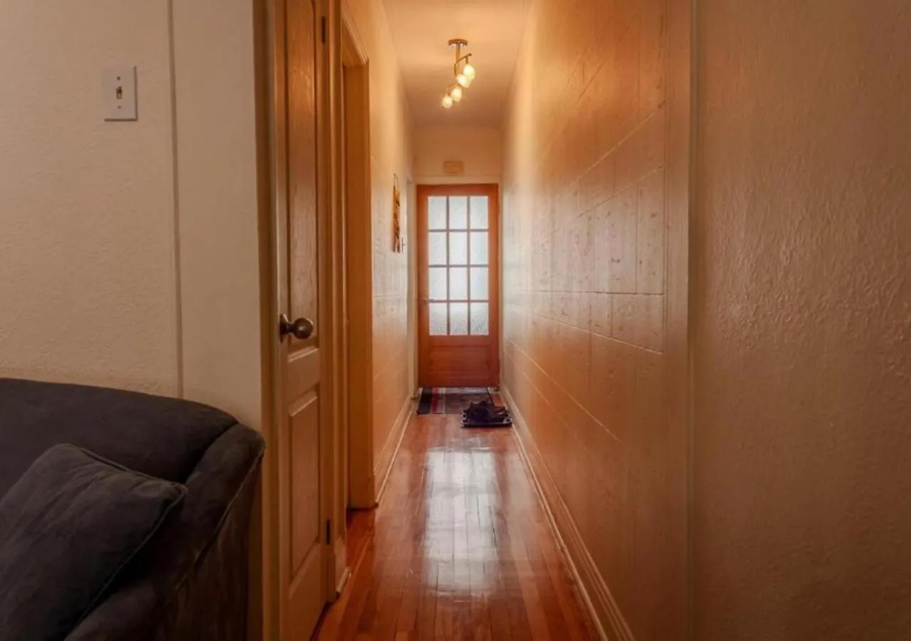 Modern Stay 20 Min From Downtown 蒙特利尔 0*,